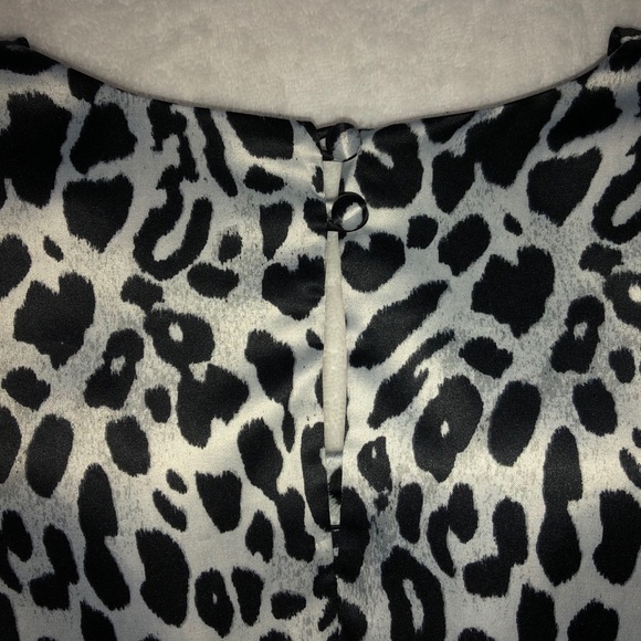 Ann Taylor Sleeveless Top - Picture 4 of 4